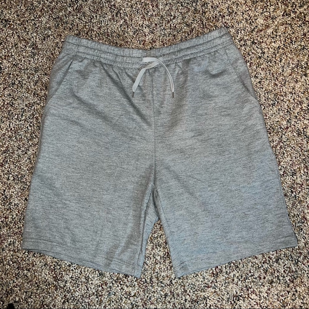 Silkworld Gray shorts with pockets size large